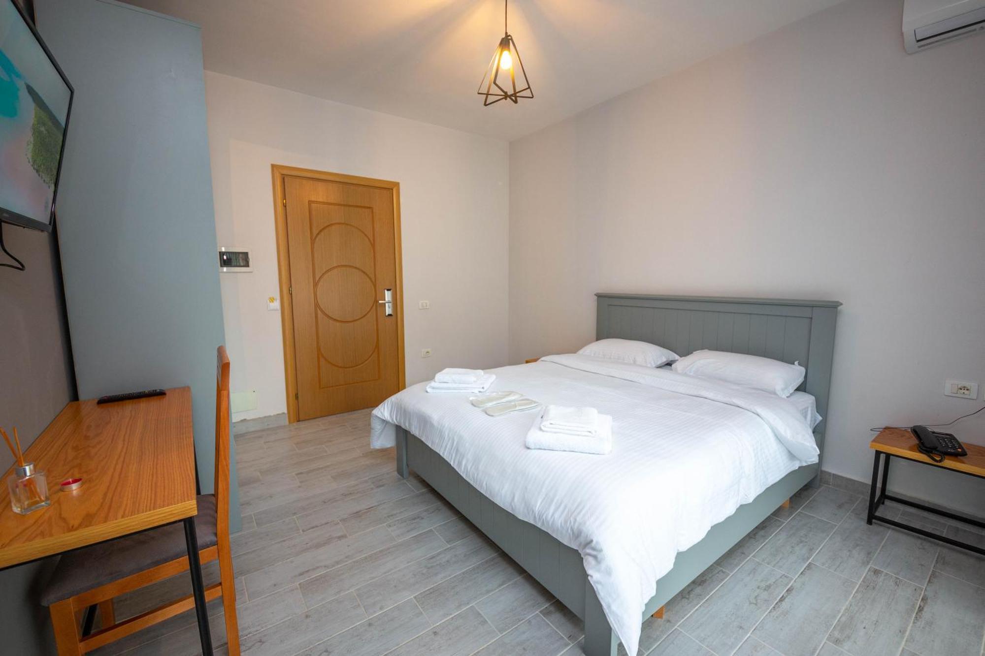 Aerial Hotel & Spa Vlore Exterior photo